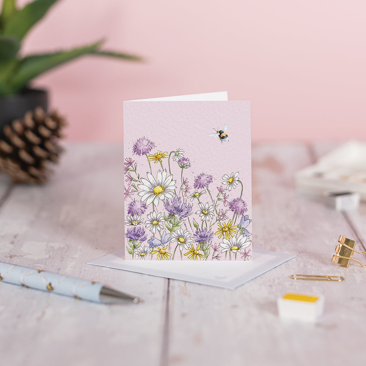 Wrendale Designs Mini card BEE Just Bee-cause