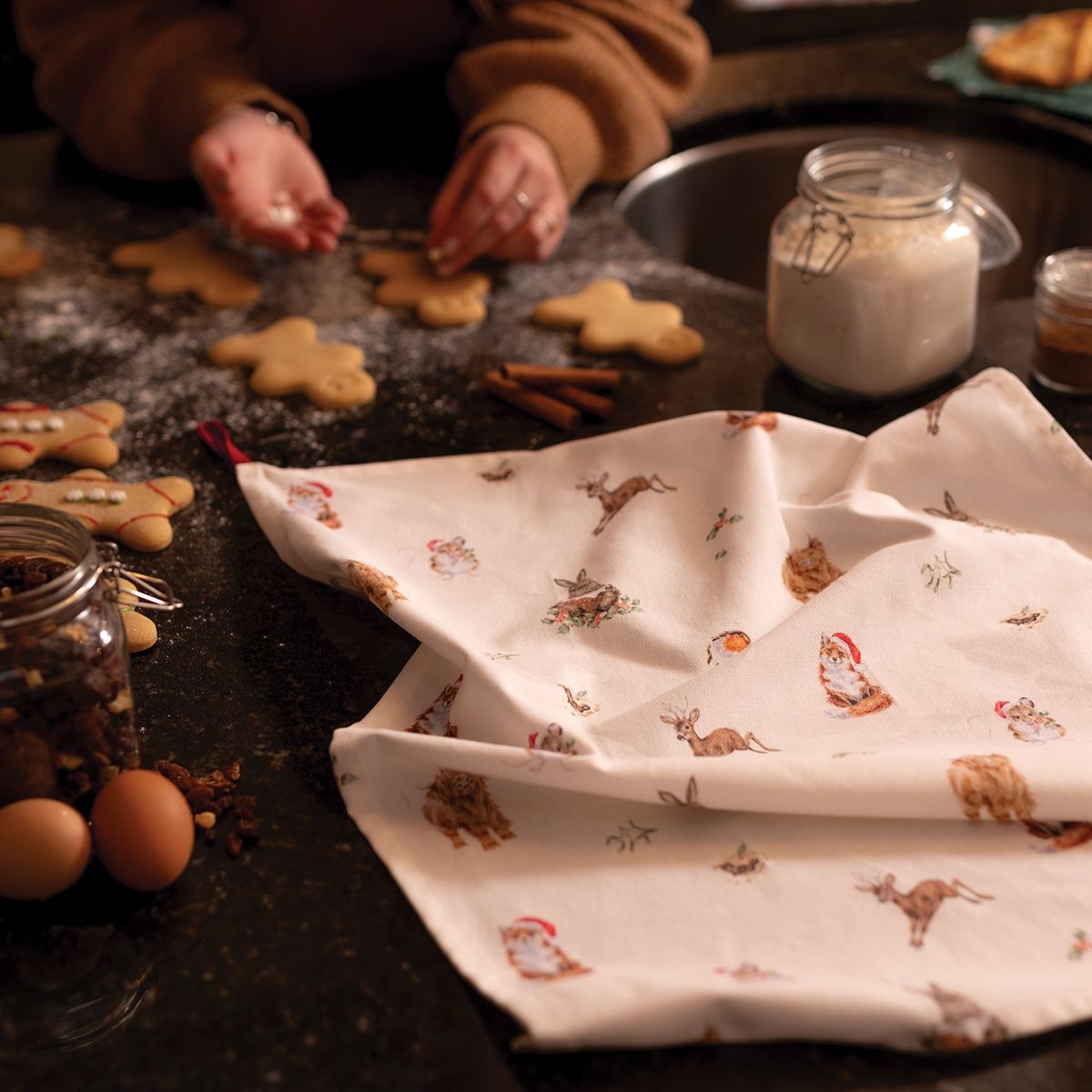 Wrendale Designs Christmas Tea Towel WOODLAND cream